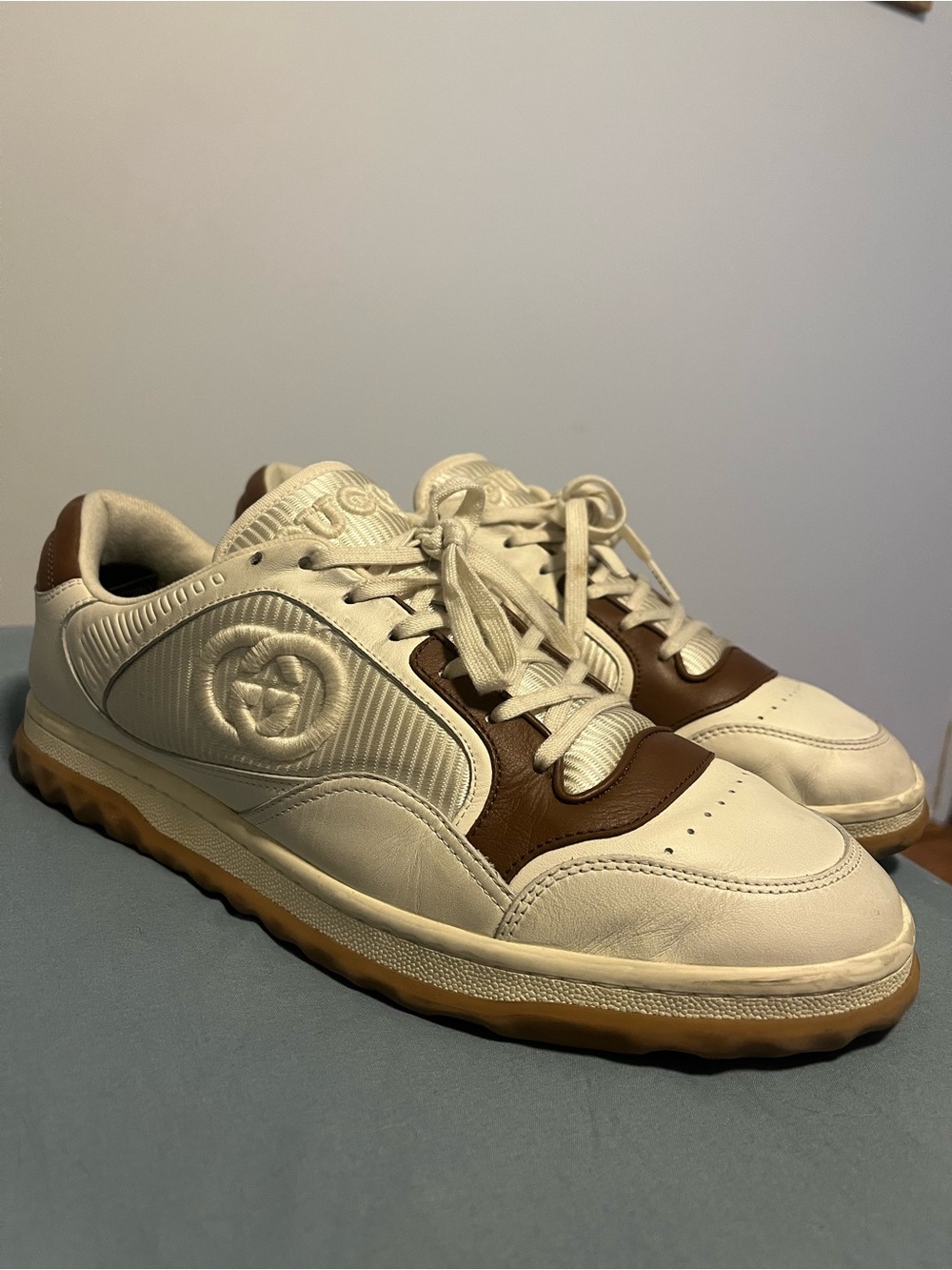 Gucci Men's Cream and Brown Casual Leather Sneakers